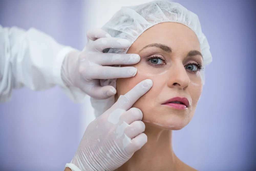 Radiofrecuencia facial: para qué sirve, cuántas sesiones necesita y qué resultados puede esperar Estiramiento facial completo